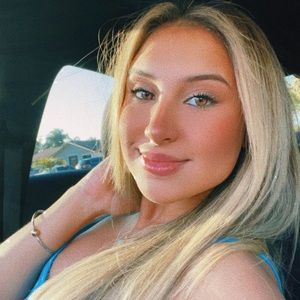 Meet your Posher, Gabi